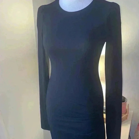 Reformation knit ruched black body on midi dress - Picture 2 of 8